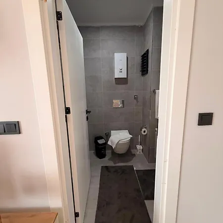 Okurcalar 126 M Havuzlu Bir Yatak Odali Apartman Alanya