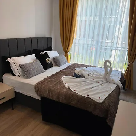 Okurcalar 126 M Havuzlu Bir Yatak Odali