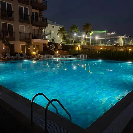 Okurcalar 126 M Havuzlu Bir Yatak Odali Alanya