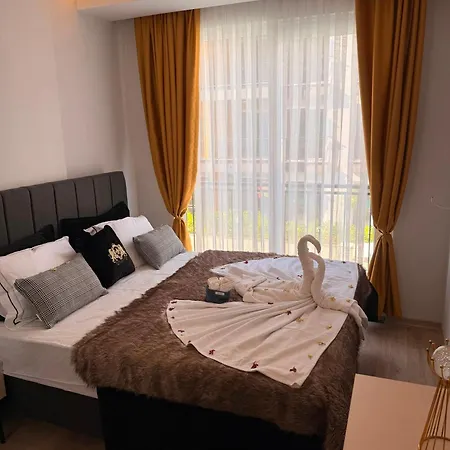 Okurcalar 126 M Havuzlu Bir Yatak Odali Apartman